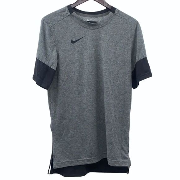 Nike Other - Nike T-Shirt Men’s Size Small Lightweight Grey